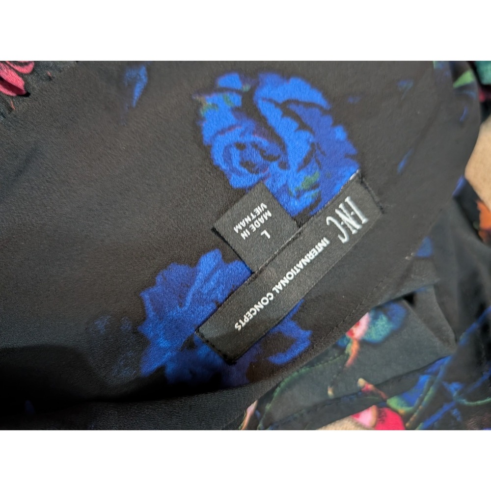 INC International Concepts Large Floral Top Business, Chic - Picture 3 of 3